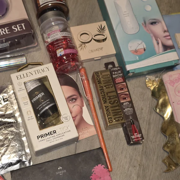 Bundle Skincare/Haircare & Makeup Bundle Deal & Ordinary Products - Picture 5 of 15